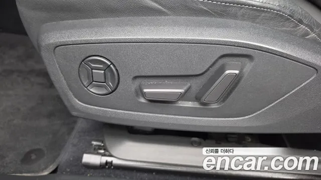 Audi Q4 e-tron — Фото автомобиля 28
