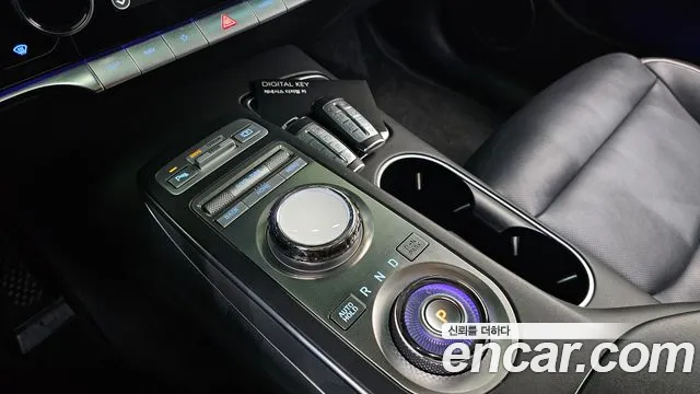 Genesis GV70 — Фото автомобиля 9