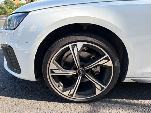 Audi A4L — Фото автомобиля 18