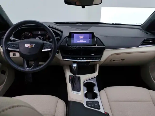 Cadillac CT4 — Фото автомобиля 12