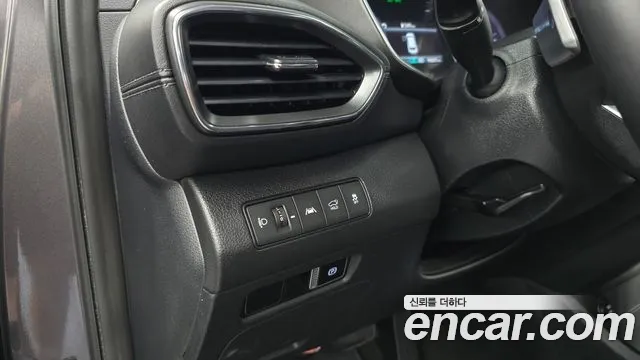 Hyundai Santafe Новый Santa Fe Бензин 2.5T 2WD — Фото автомобиля 17