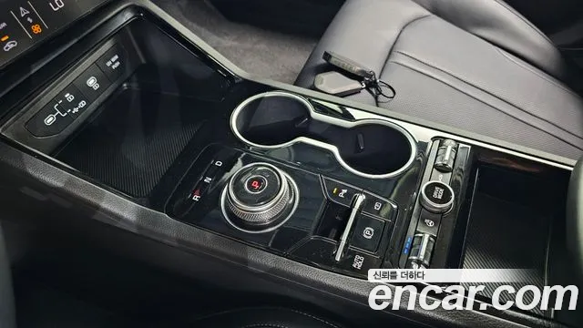 Kia K5 Новый K5 3 поколение 2.0 LPi(Для проката) — Фото автомобиля 9