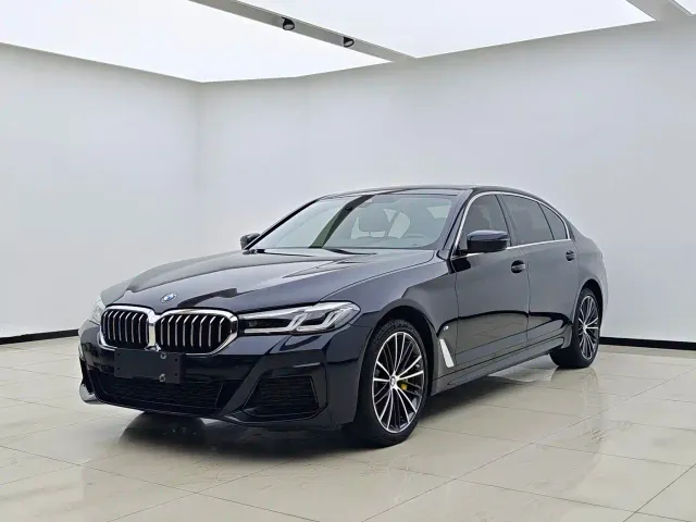 Фотография автомобиля — BMW 5 Series