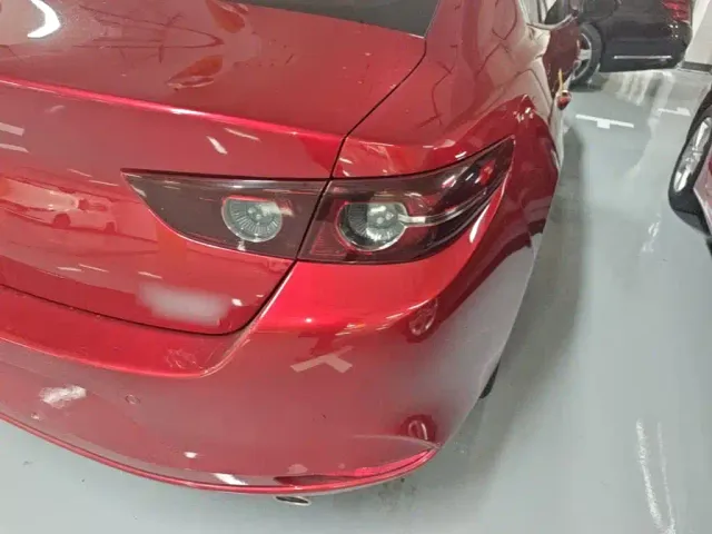 Mazda Axela — Фото автомобиля 24
