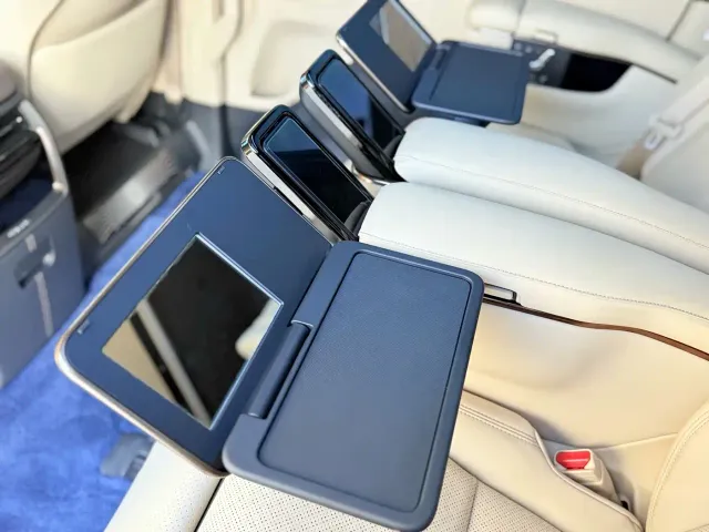 Toyota Alphard — Фото автомобиля 22