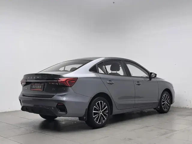 Roewe i5 — Фото автомобиля 2