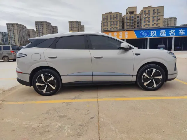 BYD Sealion 06 — Фото автомобиля 6