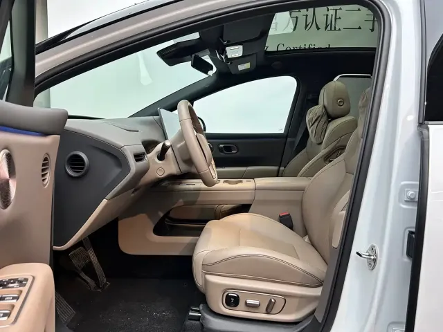 Li Auto i6 — Фото автомобиля 7
