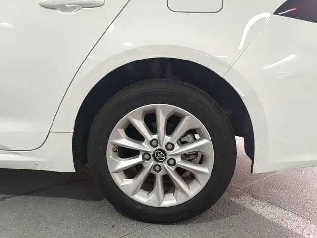 Toyota Corolla — Фото автомобиля 16
