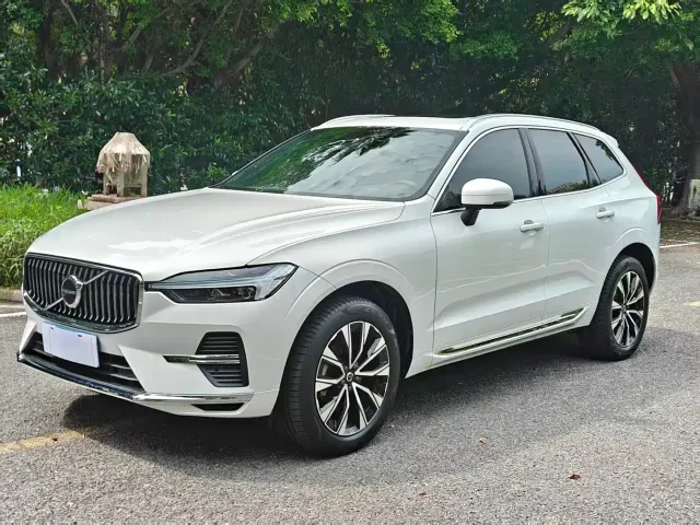Volvo XC60 — Фото автомобиля 3