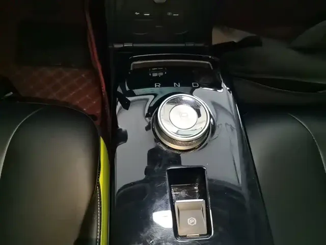 Geely Geometry E Firefly — Фото автомобиля 13