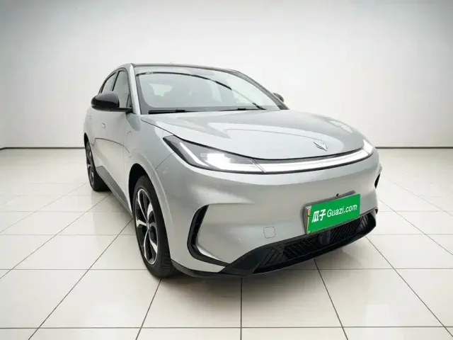 Arcfox T1 — Фото автомобиля 3
