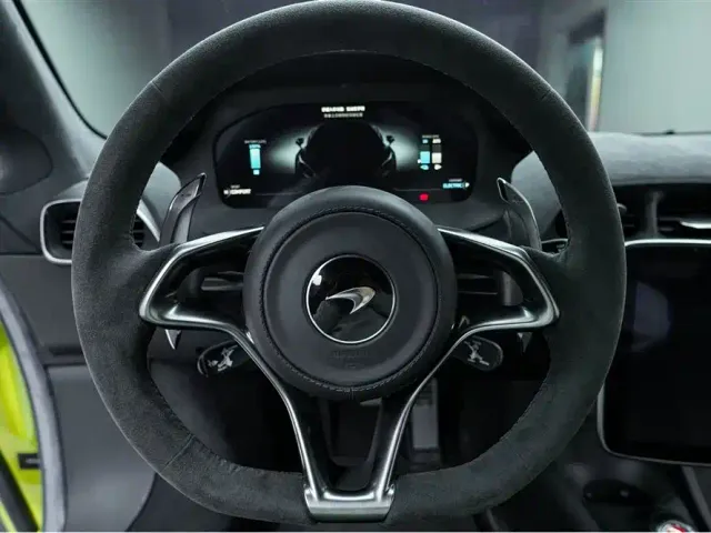 McLaren Artura — Фото автомобиля 11