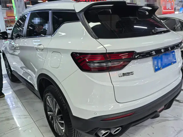 Geely Binyue — Фото автомобиля 4