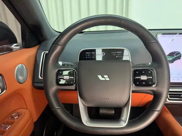 Li Auto L6 — Фото автомобиля 25