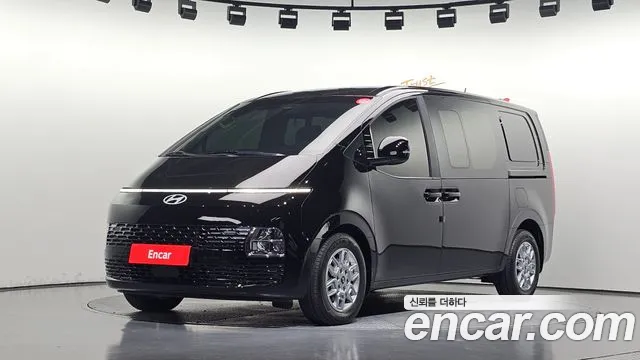 Фотография автомобиля — Hyundai Staria