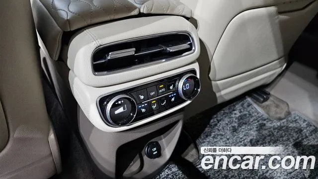 Genesis GV80 — Фото автомобиля 19