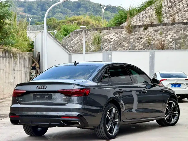 Audi A4L — Фото автомобиля 13