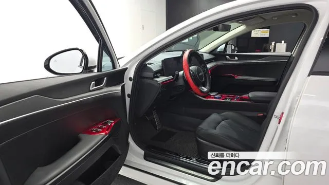 Kia K5 Новый K5 3 поколение 2.0 LPi(Для проката) — Фото автомобиля 10