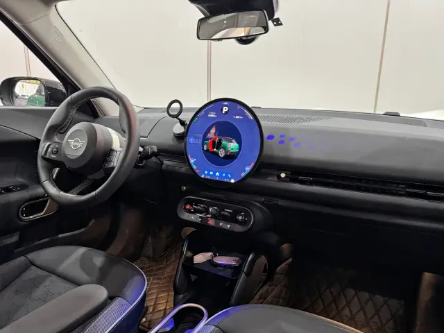 MINI Electric MINI ACEMAN — Фото автомобиля 10