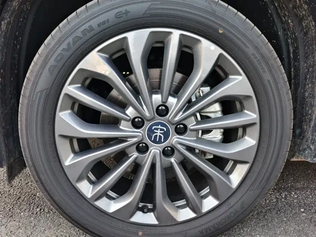 BYD Song Ultra — Фото автомобиля 3