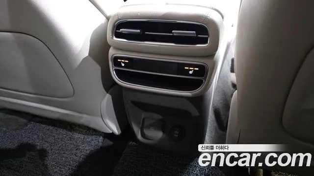 Genesis GV80 2.5T Бензин AWD — Фото автомобиля 18