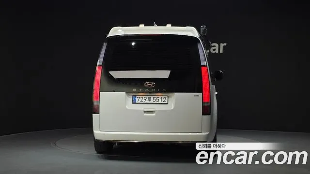 Hyundai Staria Staria — Фото автомобиля 4
