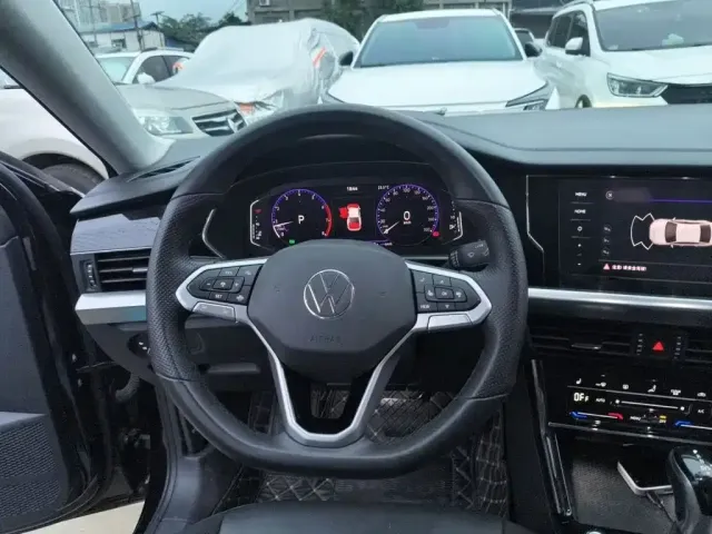 Volkswagen Passat — Фото автомобиля 6