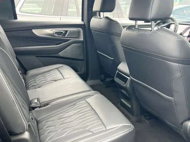 GAC Trumpchi GS8 — Фото автомобиля 6