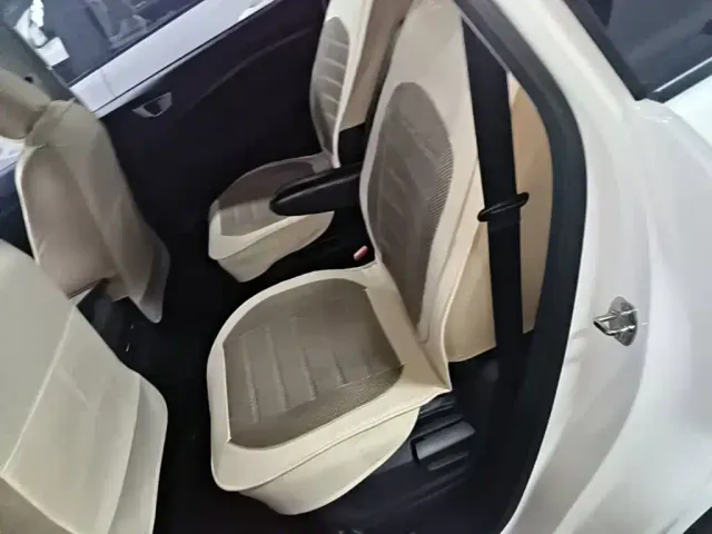 Wuling Jiachen — Фото автомобиля 16