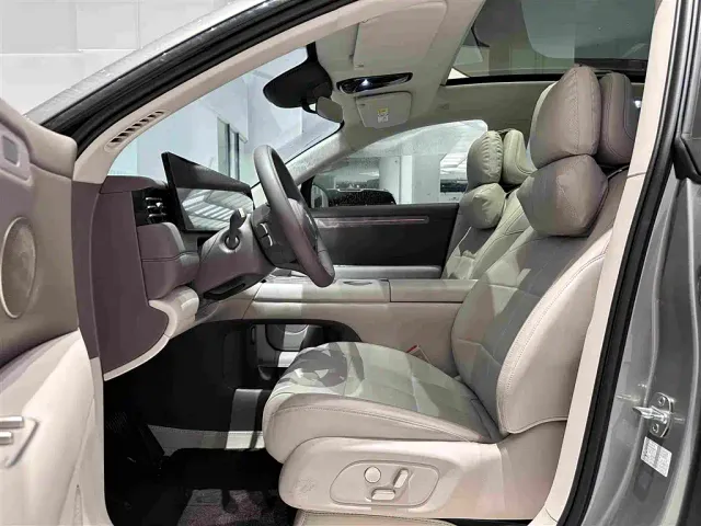 IM Motors LS6 — Фото автомобиля 4