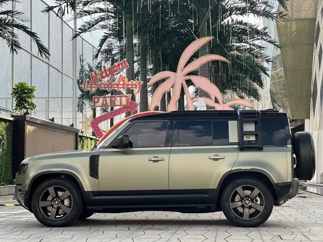 Land Rover Defender — Фото автомобиля 7