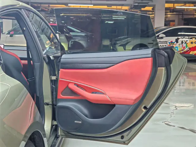 Xiaomi SU7 — Фото автомобиля 11