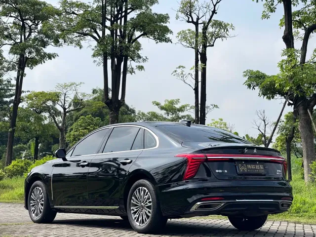 Hongqi H5 — Фото автомобиля 4