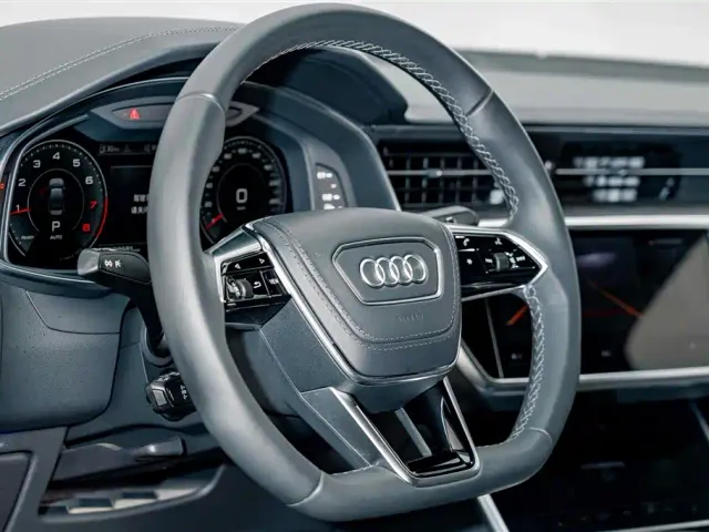 Audi A6L — Фото автомобиля 9