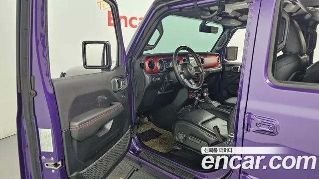 Jeep Wrangler — Фото автомобиля 16