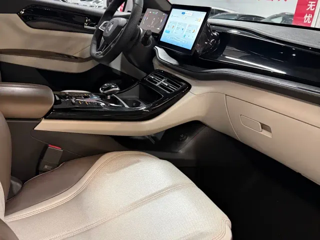 BYD Qin PLUS — Фото автомобиля 10