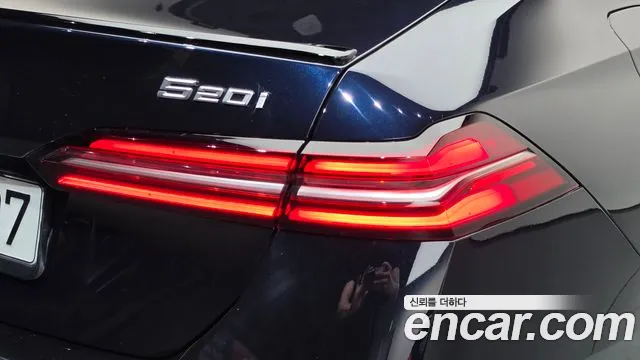 BMW 5 Series G60 — Фото автомобиля 8
