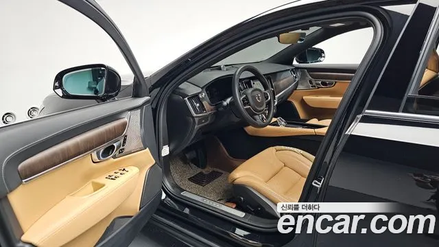 Volvo S90 — Фото автомобиля 15