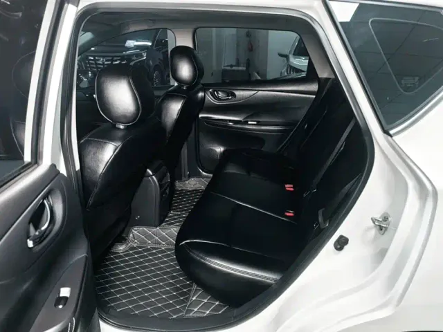 Nissan Tiida — Фото автомобиля 14