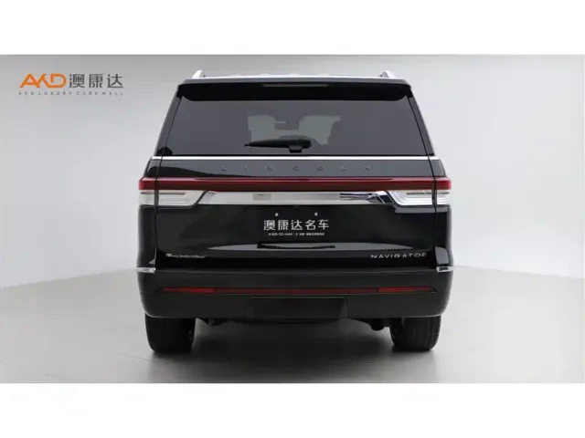 Lincoln Navigator — Фото автомобиля 4