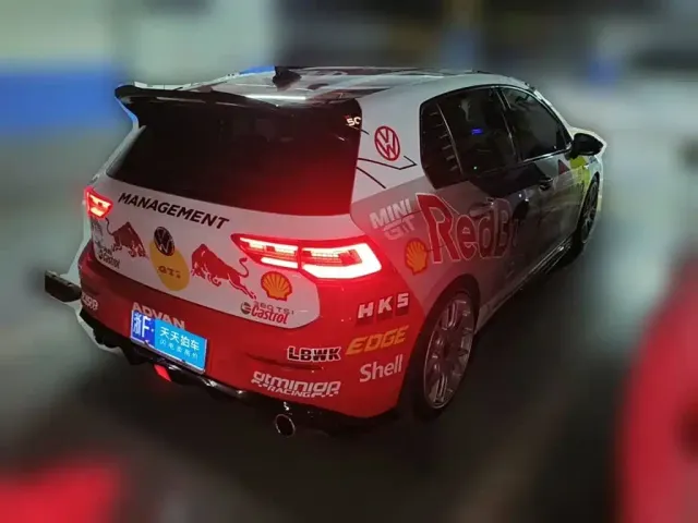 Volkswagen Golf GTI — Фото автомобиля 2