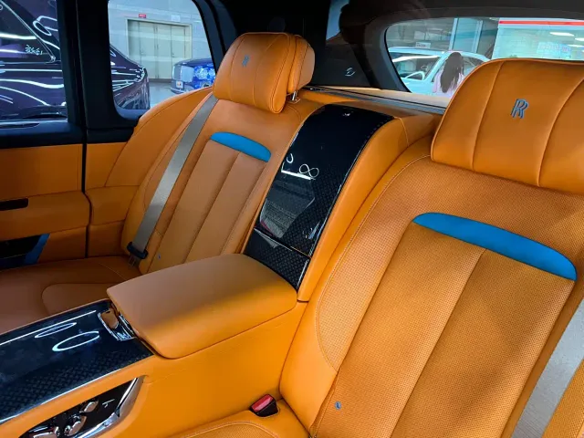 Rolls-Royce Cullinan — Фото автомобиля 19