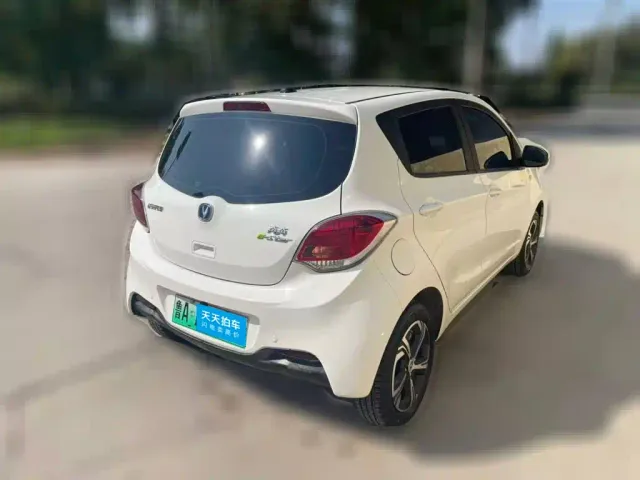 Changan Benben E-Star — Фото автомобиля 2