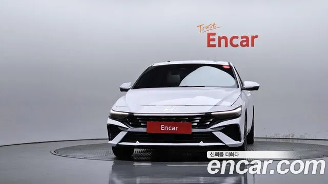Hyundai Avante — Фото автомобиля 3