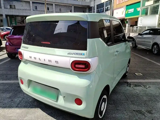 Wuling Hongguang Mini EV — Фото автомобиля 6