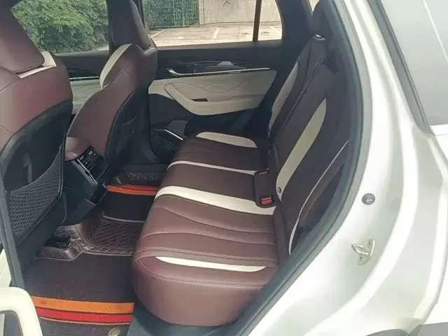 Geely Xingyue L 2024 Model 2.0TD High-Power Automatic 2WD Cloudrise Edition — Фото автомобиля 16