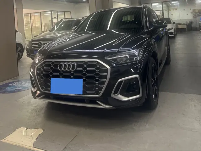 Фотография автомобиля — Audi Q5L