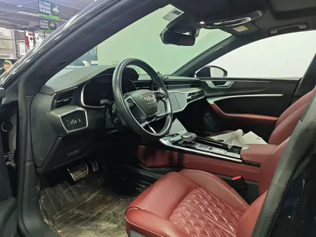 Audi A7L — Фото автомобиля 4