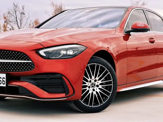 Mercedes-Benz C-Class — Фото автомобиля 2